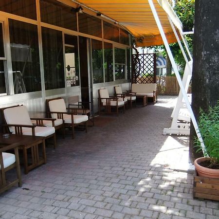 Albergo Villalma Римини Екстериор снимка