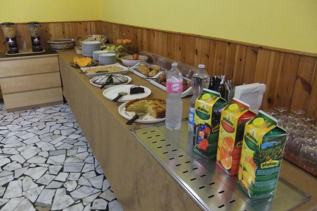 Albergo Villalma Римини Екстериор снимка