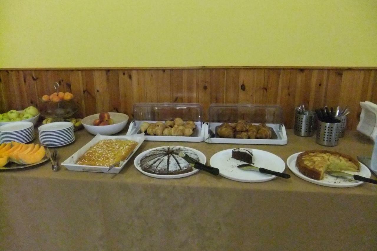 Albergo Villalma Римини Екстериор снимка