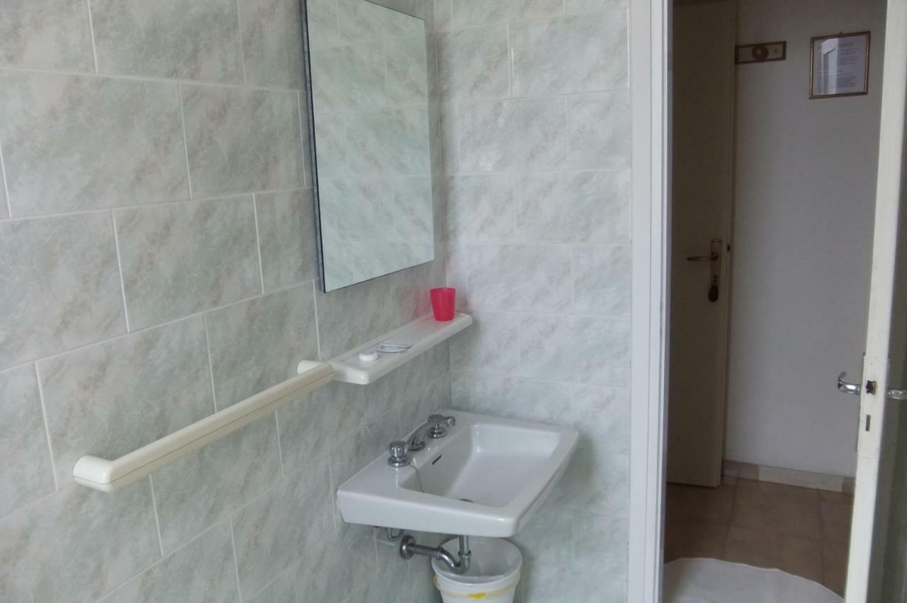 Albergo Villalma Римини Екстериор снимка